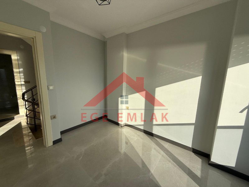 AKBÜK’TE PANORAMİK DENİZ MANZARALI, HAVUZLU VİLLA