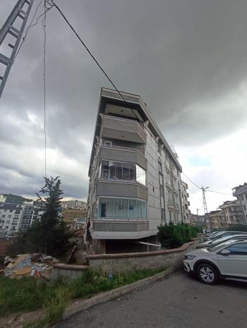MALTEPE Aydınevler' de 5+2 boş daire