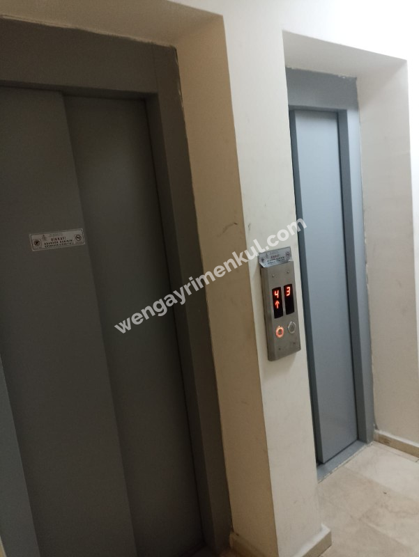 MALTEPE Aydınevler' de 5+2 boş daire