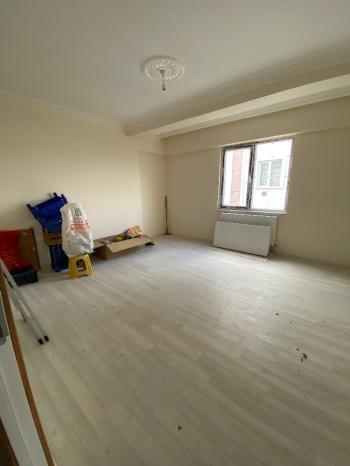 GÜVENAY - ÇORUM BUHARAEVLER KEVSER CAMİ YANI SATILIK DAİRE