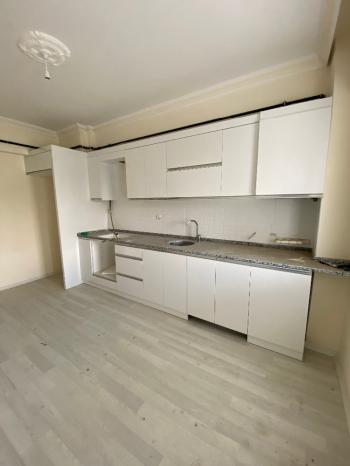 GÜVENAY - ÇORUM BUHARAEVLER KEVSER CAMİ YANI SATILIK DAİRE