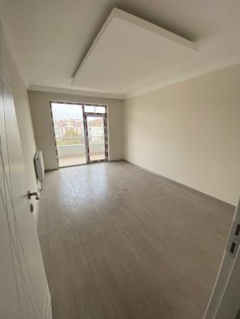 GÜVENAY - ÇORUM OSMANCIK YOLU YUMURTA OKULU YAKINI ARA KAT 3+1