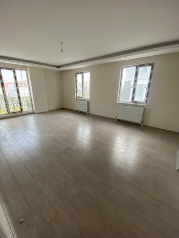 GÜVENAY - ÇORUM OSMANCIK YOLU YUMURTA OKULU YAKINI ARA KAT 3+1