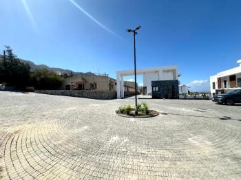 Girne Karaoğlanoğlu Full Eşyalı ve Havuzlu Sitede Deniz Manzaralı 2+1 Kiralık Daireler