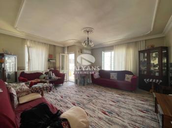 ALYANS'TAN MÜKEMMEL LOKASYONDA GMK BULVARI ÜZERİ GENİŞ 3+1