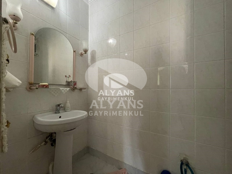 ALYANS'TAN MÜKEMMEL LOKASYONDA GMK BULVARI ÜZERİ GENİŞ 3+1