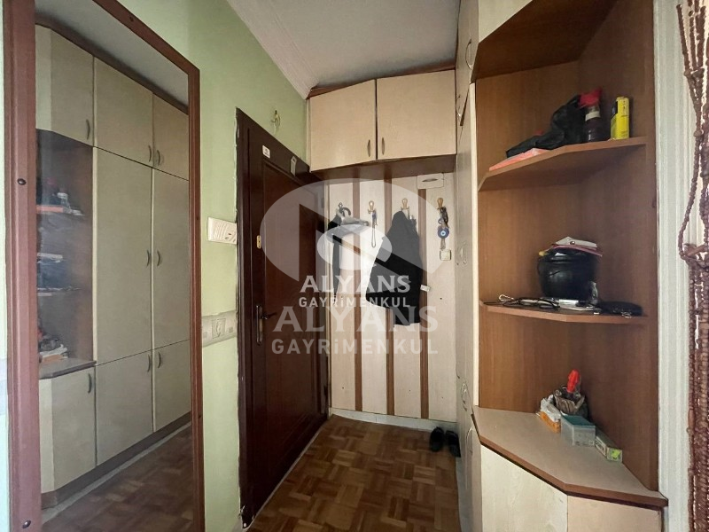 ALYANS'TAN MÜKEMMEL LOKASYONDA GMK BULVARI ÜZERİ GENİŞ 3+1