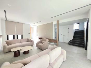KKTC Girne Edremit'te Muhteşem Lokasyonda Site İçerisinde Özel Havuzlu Sıfır Eşyalı Kiralık 3+1 Lüks Villa
