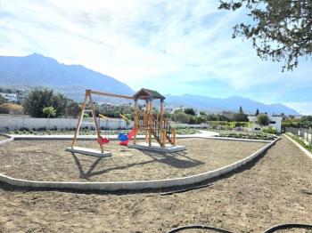 KKTC Girne Edremit'te Muhteşem Lokasyonda Site İçerisinde Özel Havuzlu Sıfır Eşyalı Kiralık 3+1 Lüks Villa