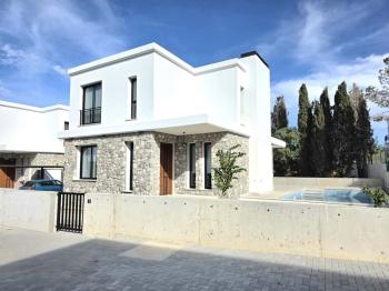 KKTC Girne Edremit'te Muhteşem Lokasyonda Site İçerisinde Özel Havuzlu Sıfır Eşyalı Kiralık 3+1 Lüks Villa