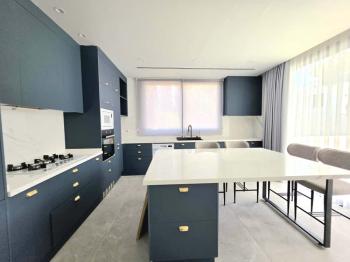 KKTC Girne Edremit'te Muhteşem Lokasyonda Site İçerisinde Özel Havuzlu Sıfır Eşyalı Kiralık 3+1 Lüks Villa