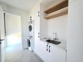 KKTC Girne Edremit'te Muhteşem Lokasyonda Site İçerisinde Özel Havuzlu Sıfır Eşyalı Kiralık 3+1 Lüks Villa