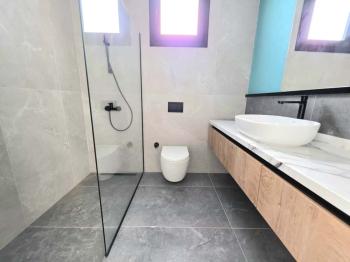 KKTC Girne Edremit'te Muhteşem Lokasyonda Site İçerisinde Özel Havuzlu Sıfır Eşyalı Kiralık 3+1 Lüks Villa