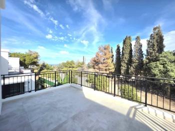 KKTC Girne Edremit'te Muhteşem Lokasyonda Site İçerisinde Özel Havuzlu Sıfır Eşyalı Kiralık 3+1 Lüks Villa