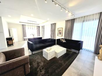 KKTC Girne Edremitte Muhteşem Konumda Satılık 4+1 Bodrumlu Lüks Villa