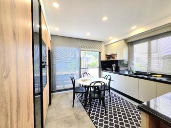 KKTC Girne Edremitte Muhteşem Konumda Satılık 4+1 Bodrumlu Lüks Villa