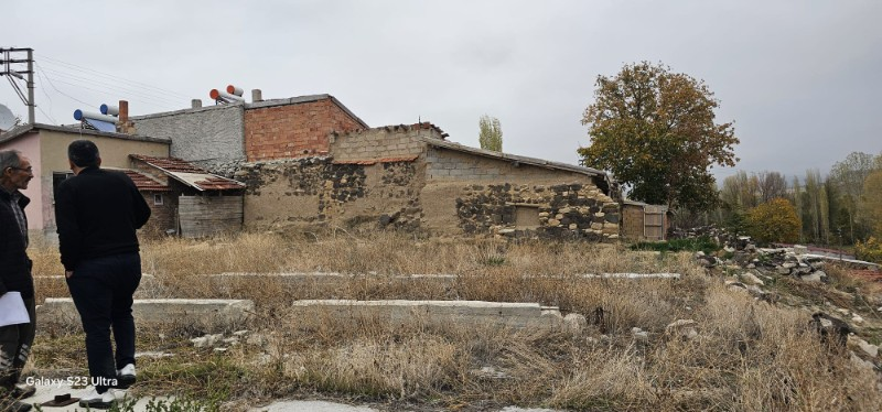 AFYONKARAHİSAR İSCEHİSAR MÜSTAKİL EV TAPU SAHİBİ PERTA EMLAK ÜMİT TAHMAZ