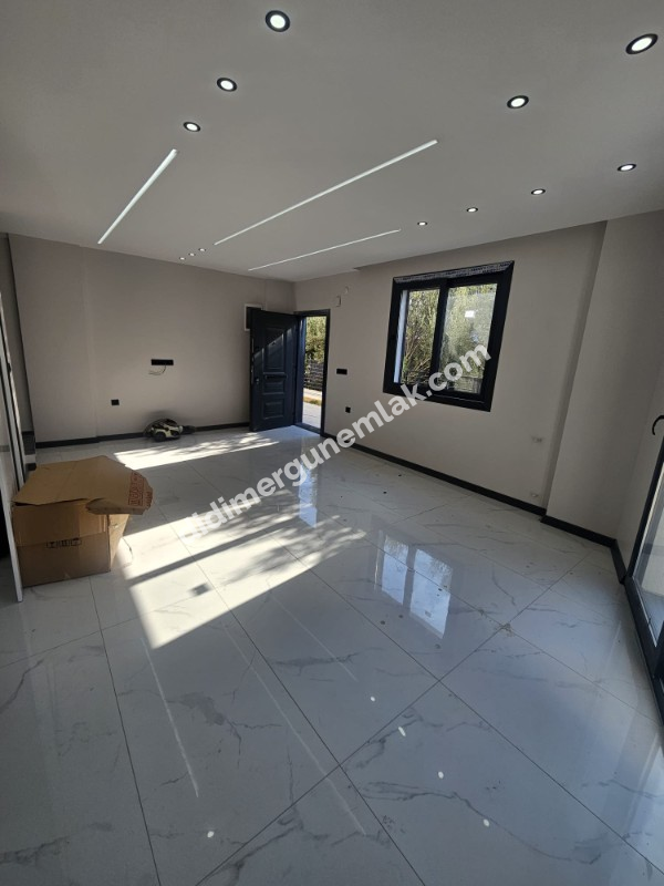 DİDİM HİSAR MAHALLESİNDE DENİZ MANZARALI  GENİŞ BAHÇELİ SIFIR 3+1 SATILIK  VİLLA