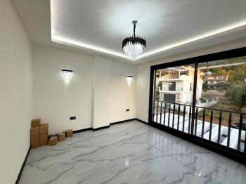 Didim Akbükde Satılık 4+1 Tam Müstakil Villa