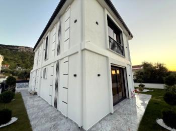 Didim Akbükde Satılık 4+1 Tam Müstakil Villa