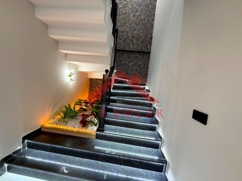 Didim'de Satılık 4+1 Lüks Villa