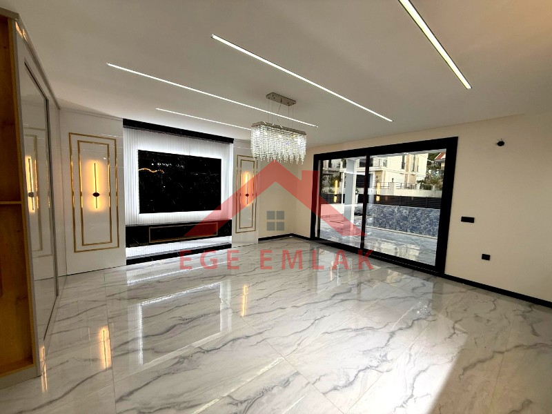 Didim Akbükde Satılık 4+1 Tam Müstakil Villa