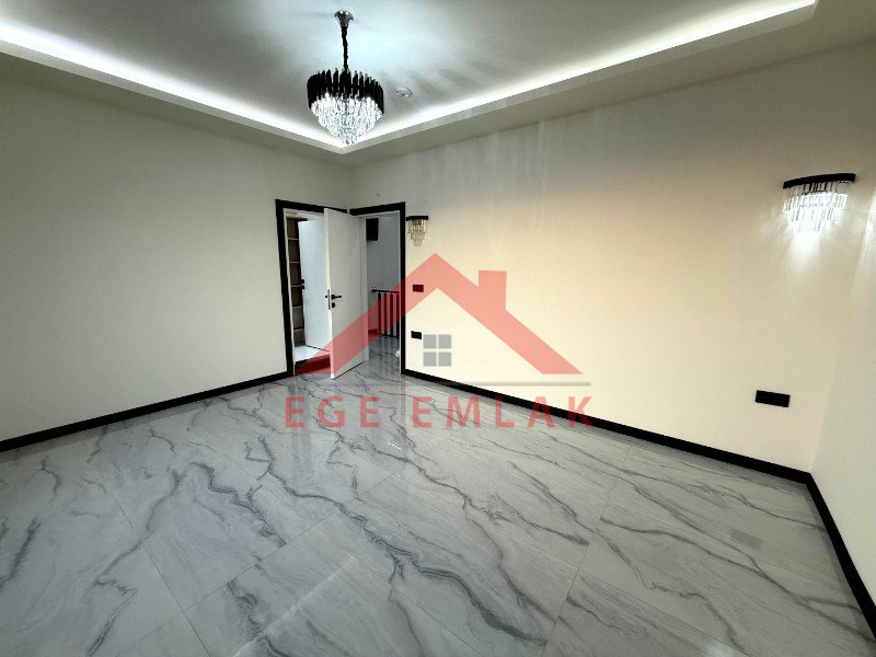 Didim Akbükde Satılık 4+1 Tam Müstakil Villa