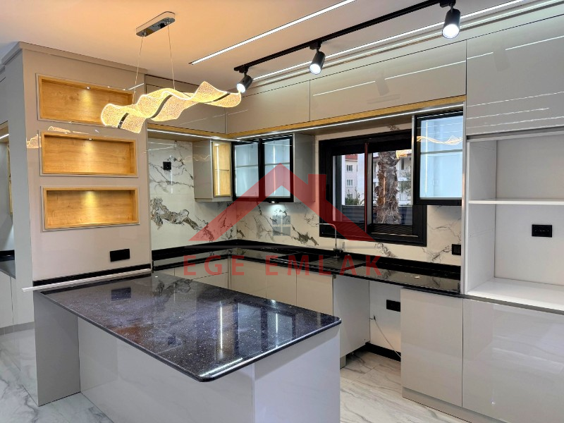 Didim Akbükde Satılık 4+1 Tam Müstakil Villa