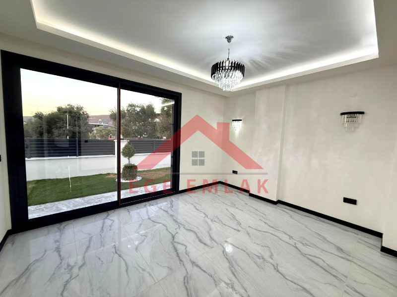 Didim Akbükde Satılık 4+1 Tam Müstakil Villa
