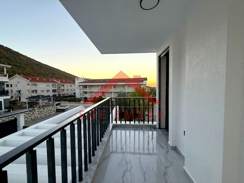 Didim Akbükde Satılık 4+1 Tam Müstakil Villa