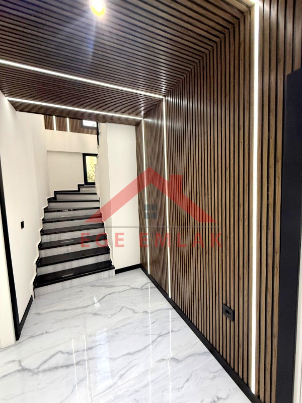 Didim Akbükde Satılık 4+1 Tam Müstakil Villa