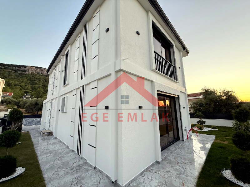 Didim Akbükde Satılık 4+1 Tam Müstakil Villa