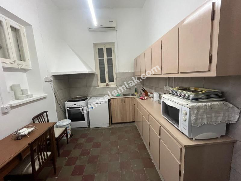 KÖŞKLÜÇİFTLİK'DE EŞYALI MÜSTAKİL EV 