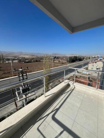AFYON ÜÇOK EMLAKTAN SÜLÜN BLD YOL ÜZERİ 3+1 LÜX GENİŞ SATILIK DAİRE