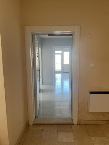 AFYON ÜÇOK EMLAKTAN SÜLÜN BLD YOL ÜZERİ 3+1 LÜX GENİŞ SATILIK DAİRE
