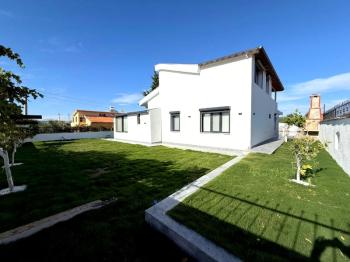 Didim'de 700 M² Arsa İçerisinde Satılık 4+ 1 Villa