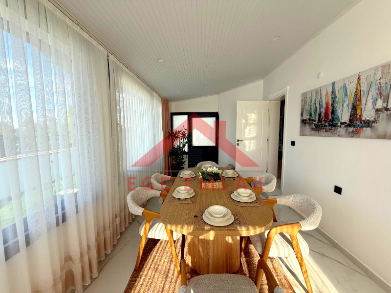 Didim'de 700 M² Arsa İçerisinde Satılık 4+ 1 Villa