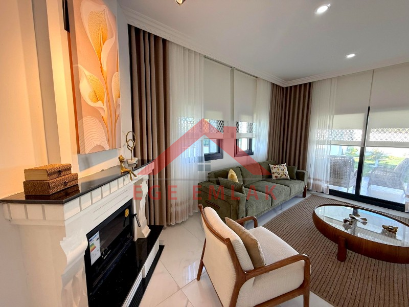 Didim'de 700 M² Arsa İçerisinde Satılık 4+ 1 Villa