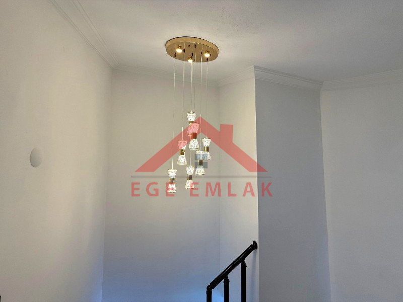 Didim'de 700 M² Arsa İçerisinde Satılık 4+ 1 Villa