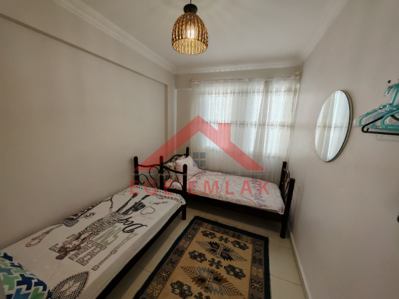 Didim Çamlık Mahallesinde Denize 250 Metre Mesafede Satılık 2+1 Eşyalı Daire