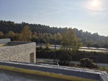 Sakaray ili Serdivanda bulunan muhteşem göl manzaralı villa