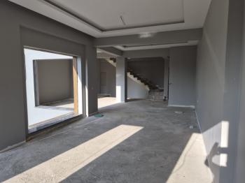 Sakaray ili Serdivanda bulunan muhteşem göl manzaralı villa