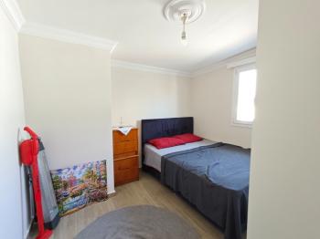 BUCA KADIN DOĞUM HASTANESİ YAKININDA EŞYALI KİRALIK 1+1 DAİRE