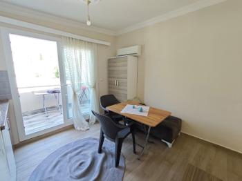 BUCA KADIN DOĞUM HASTANESİ YAKININDA EŞYALI KİRALIK 1+1 DAİRE