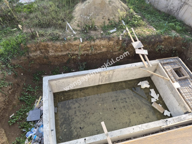 Sakaray ili Serdivanda bulunan muhteşem göl manzaralı villa