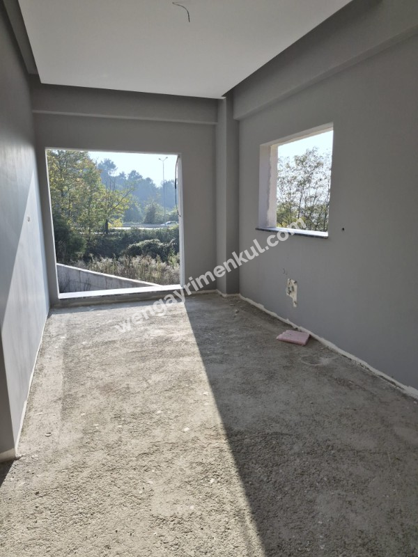 Sakaray ili Serdivanda bulunan muhteşem göl manzaralı villa