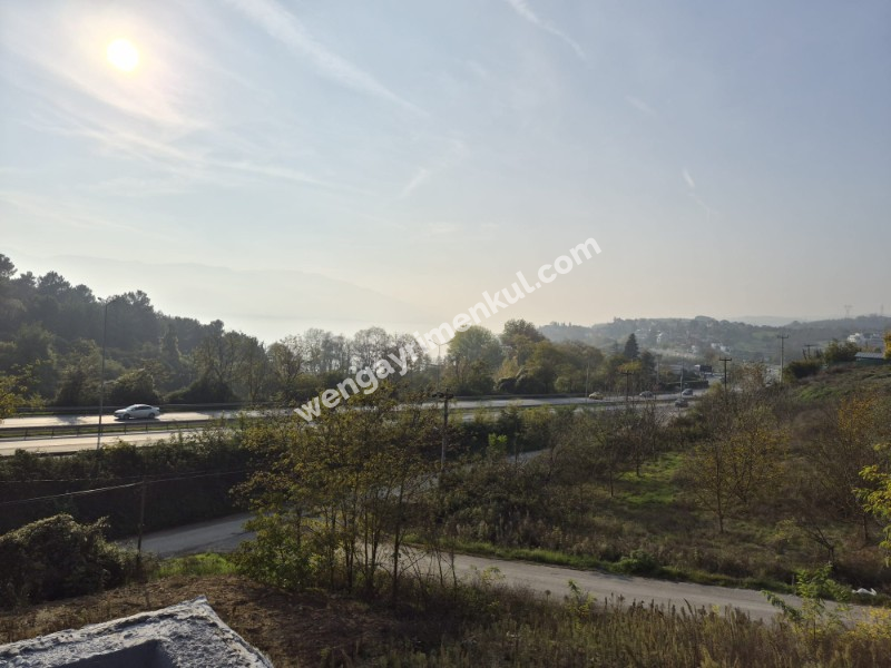 Sakaray ili Serdivanda bulunan muhteşem göl manzaralı villa