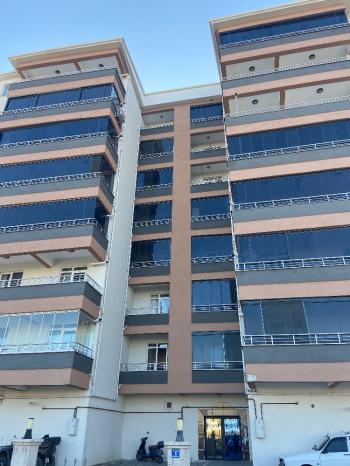GÜVENAY - ÇORUM BUHARAEVLER OSMANCIK CADDESİ ÜZERİ 3+1 KİRALIK DAİRE 