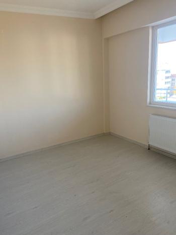 GÜVENAY - ÇORUM BUHARAEVLER OSMANCIK CADDESİ ÜZERİ 3+1 KİRALIK DAİRE 