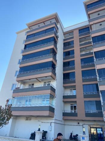 GÜVENAY - ÇORUM BUHARAEVLER OSMANCIK CADDESİ ÜZERİ 3+1 KİRALIK DAİRE 
